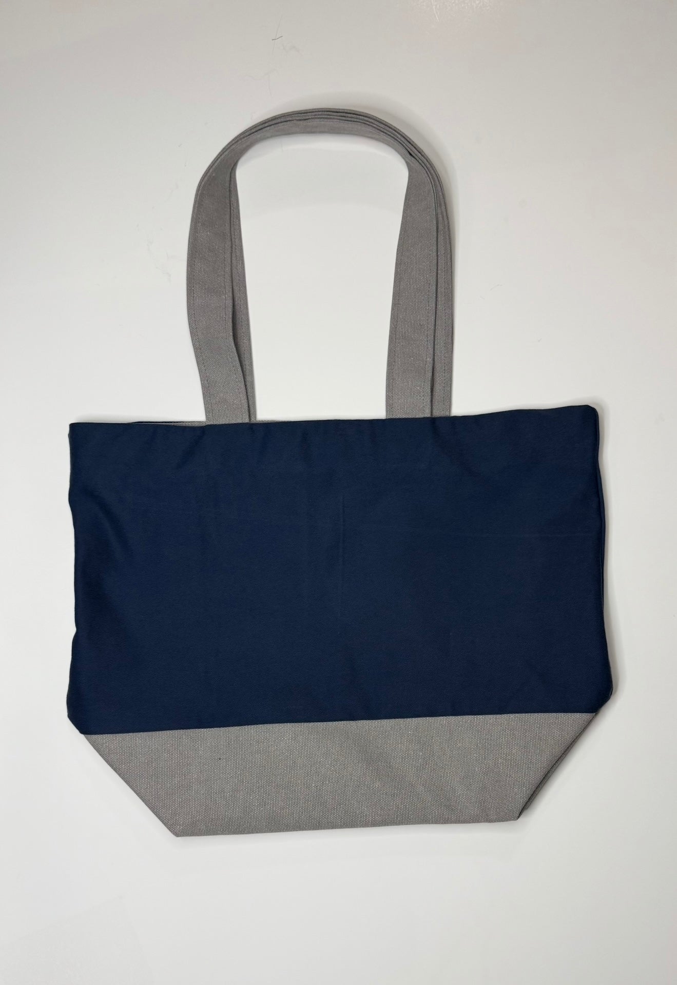 Alice classic, small tote bag.