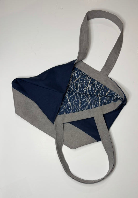 Alice classic, small tote bag.