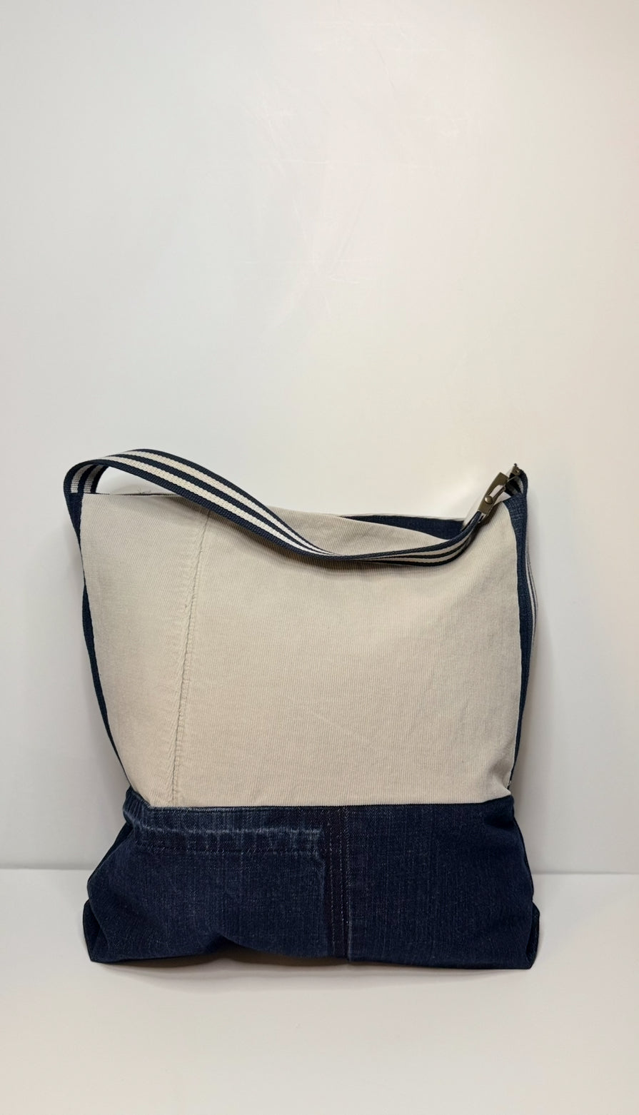 Victoria Medium Structured Tote Bag Corduroy Grey & Navy Blue